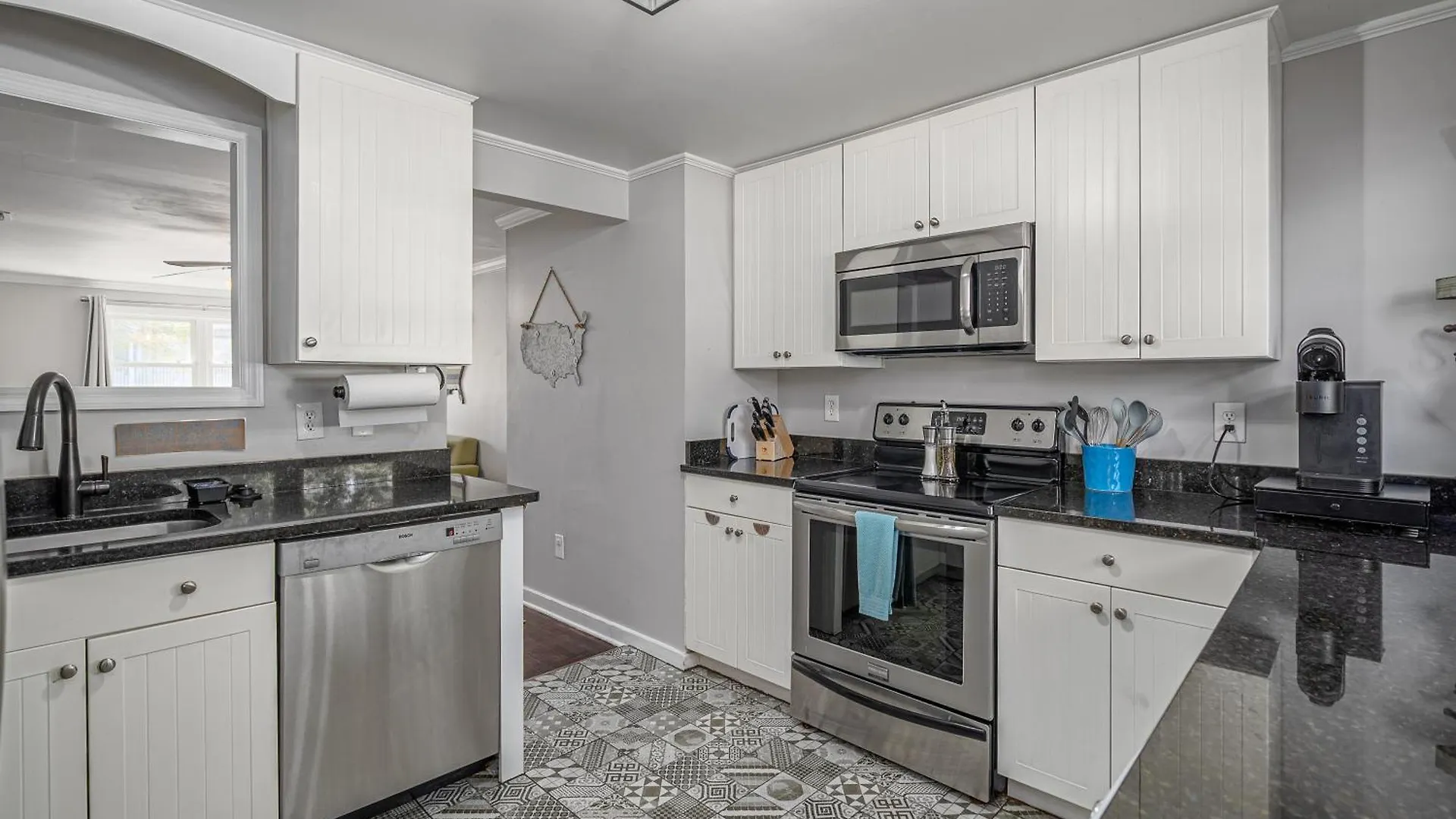 Holiday home The Present At Bolton Villa Savannah United States